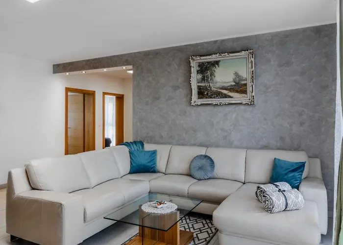 アパート Zilajkovic